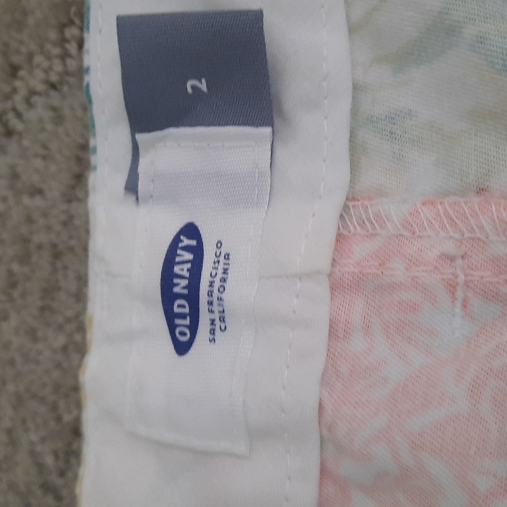 Shorts - Picture 3 of 3